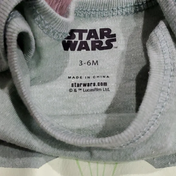 Baby Yoda bodysuit (3-6 Months) - Picture 4 of 6
